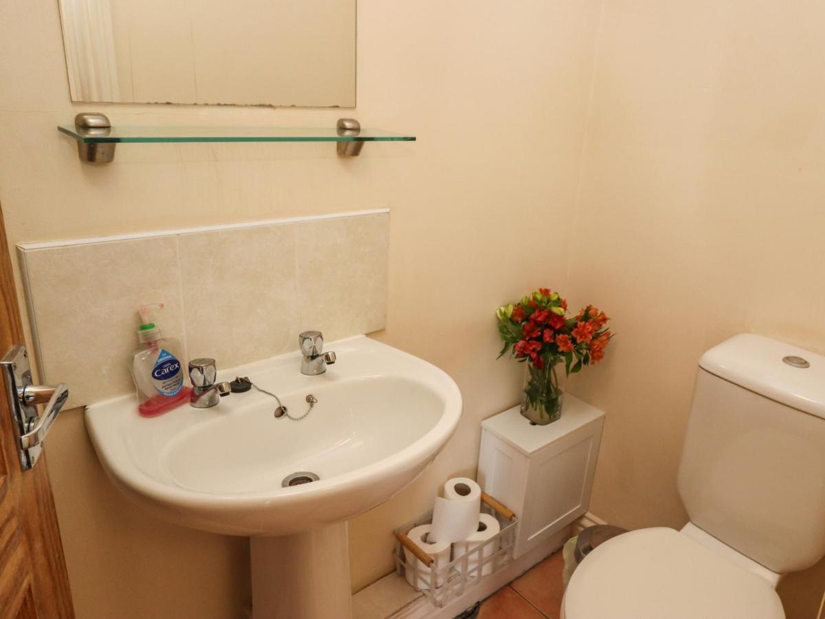 וויטבי The Garden Apartment מראה חיצוני תמונה